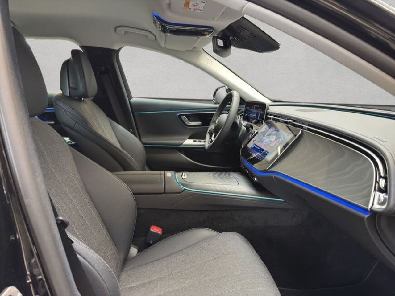 Mercedes-Benz E-Klasse – Bild 17