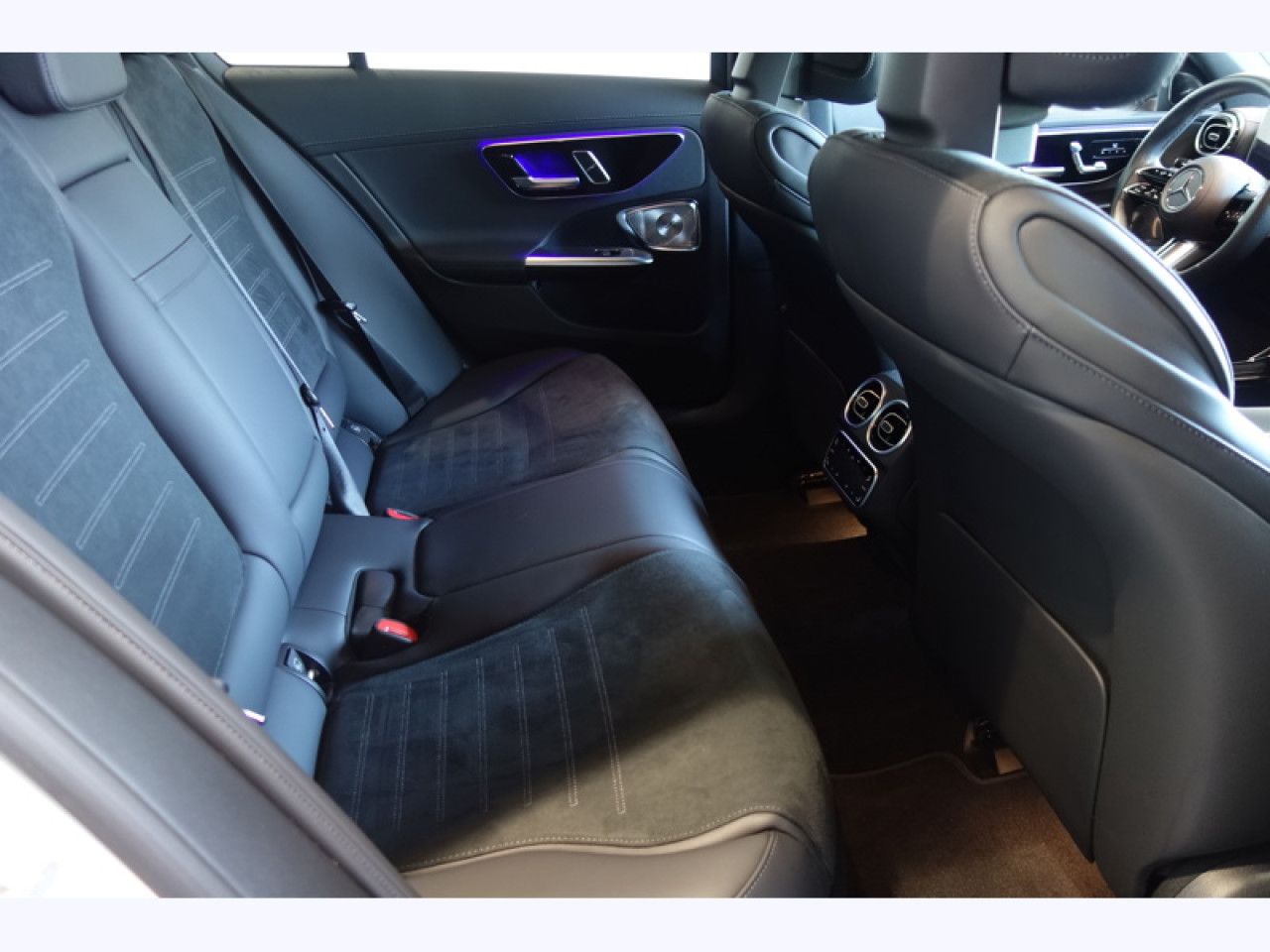 Photo du v&eacute;hicule 18 / 18