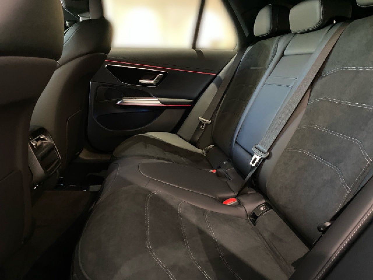 Mercedes-Benz E-Klasse – Bild 11