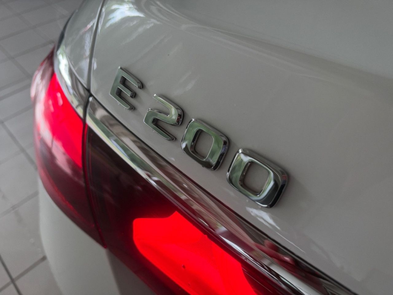 Mercedes-Benz E-Klasse – Bild 3
