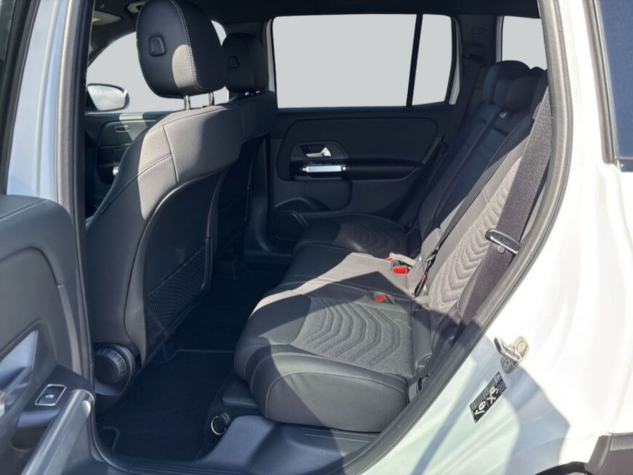 Mercedes-Benz GLB – Bild 12