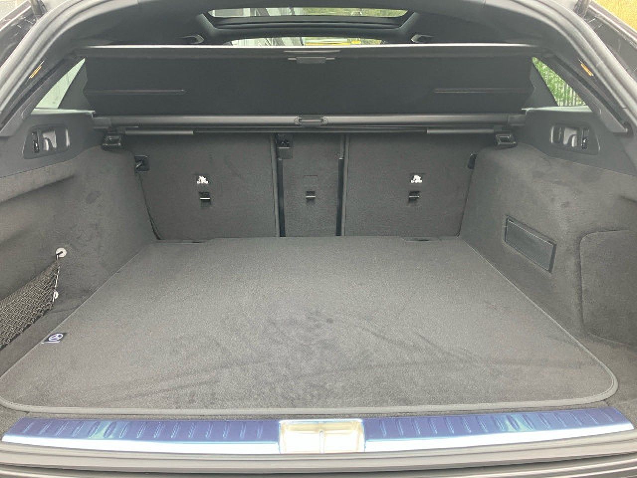Mercedes-Benz E-Klasse – Bild 12
