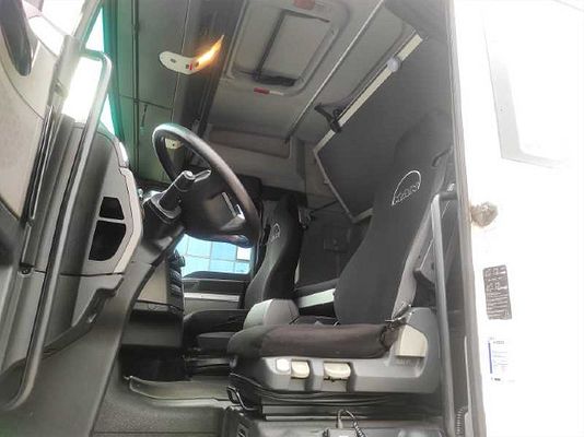 Vehicle image 6 / 14