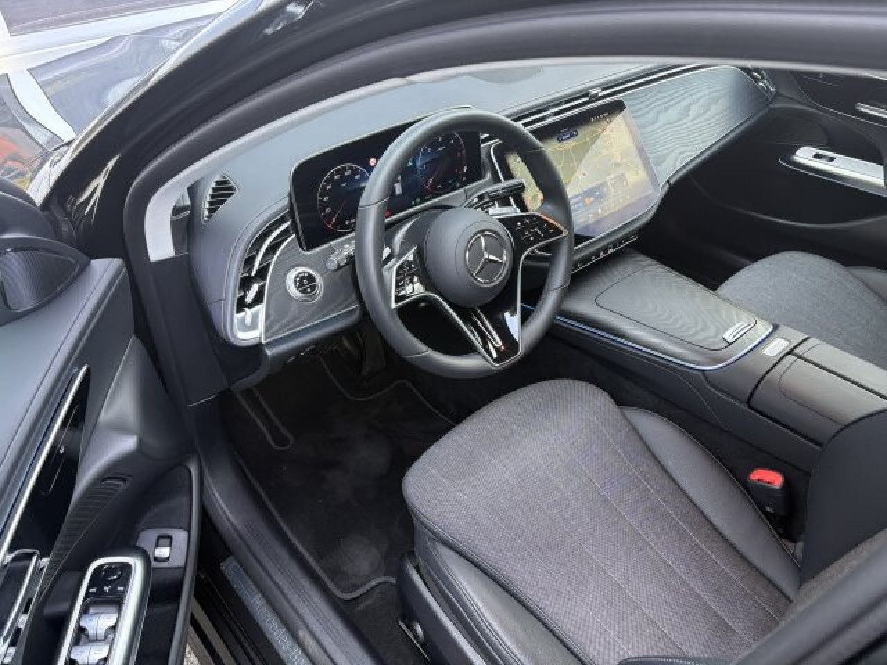 Mercedes-Benz E-Klasse – Bild 12