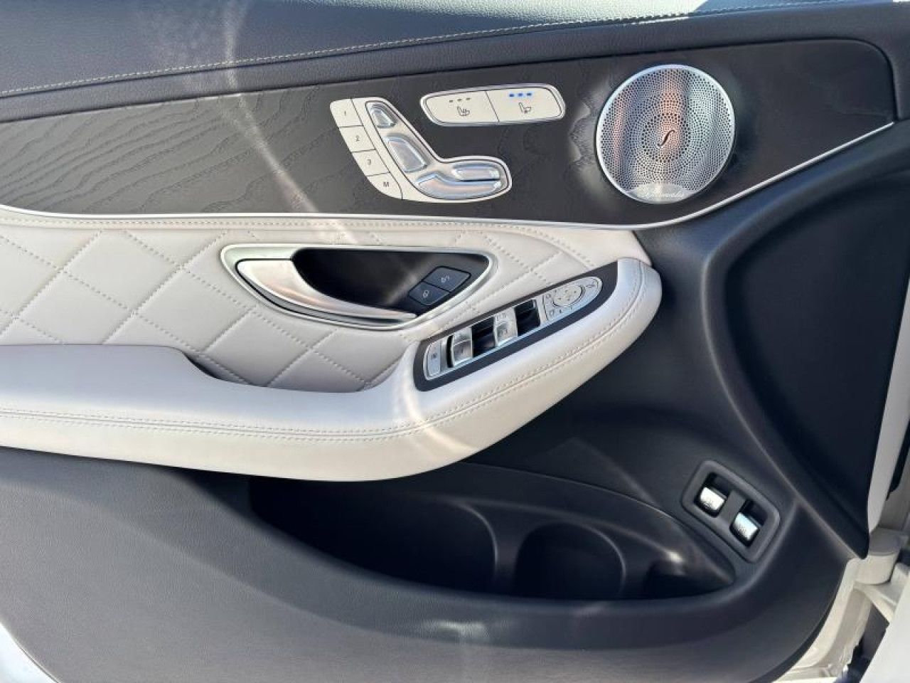 Photo du v&eacute;hicule 12 / 15