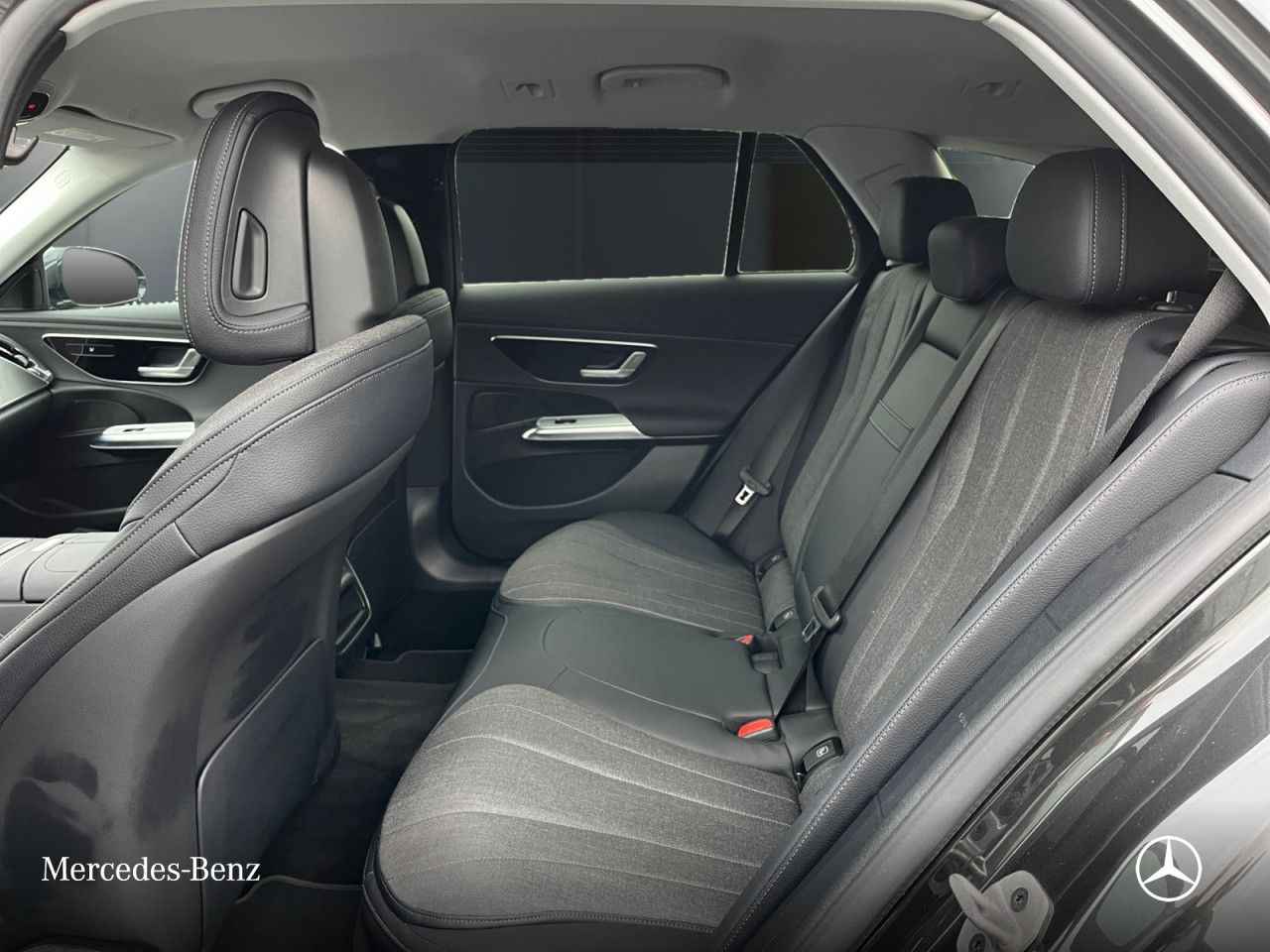 Mercedes-Benz E-Klasse – Bild 15