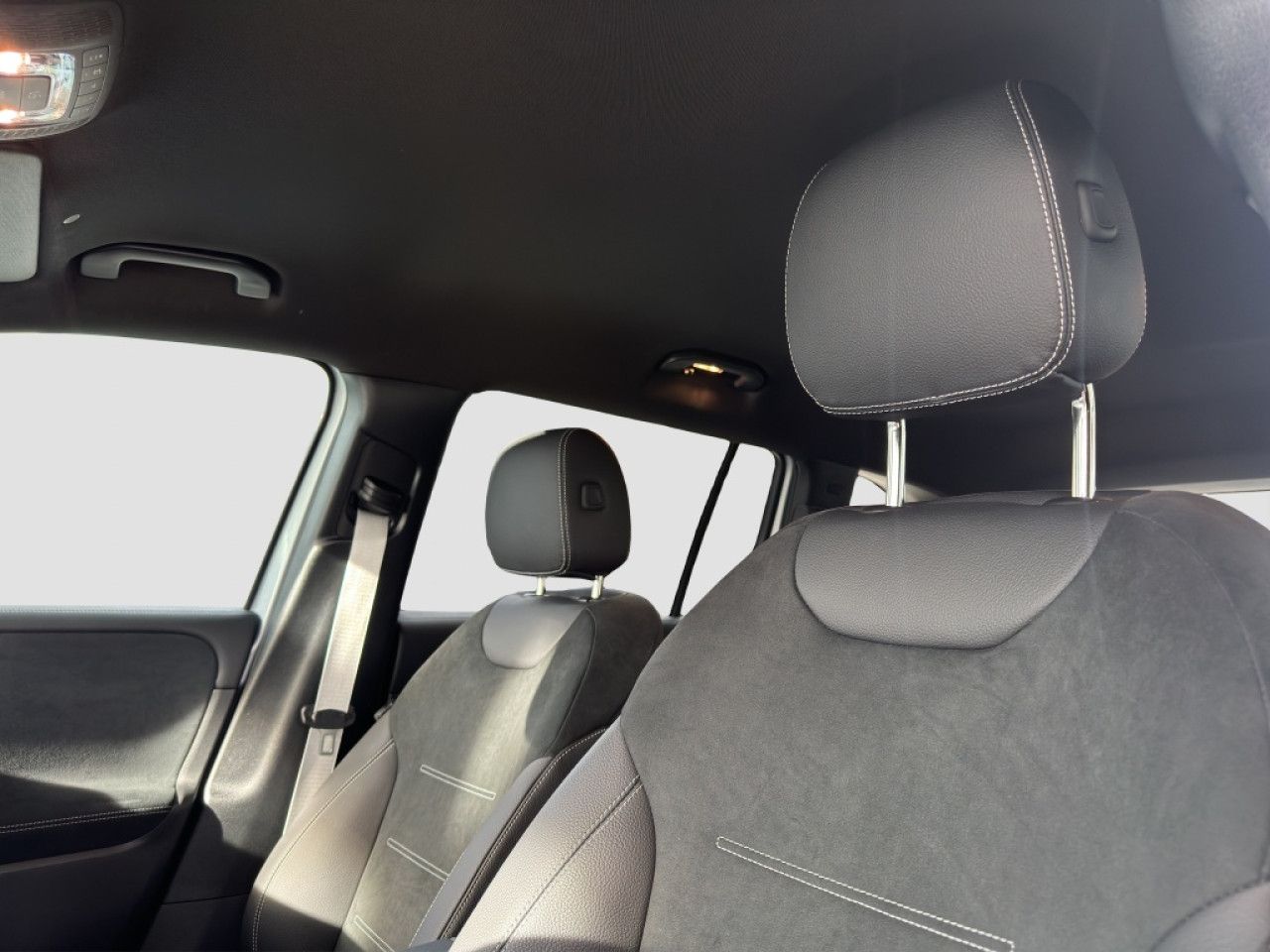 Mercedes-Benz GLB – Bild 15