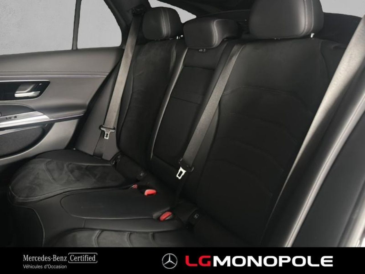 Photo du v&eacute;hicule 14 / 18