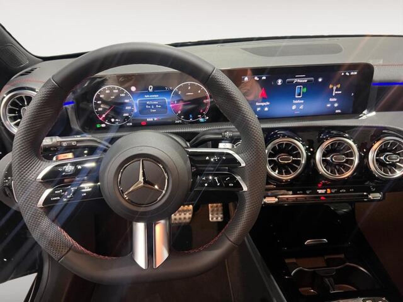 Imagem do veículo 13 / 15