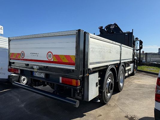 Vehicle image 4 / 18