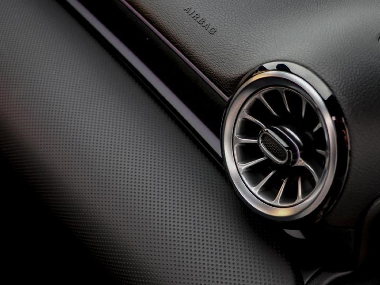 Photo du v&eacute;hicule 18 / 18