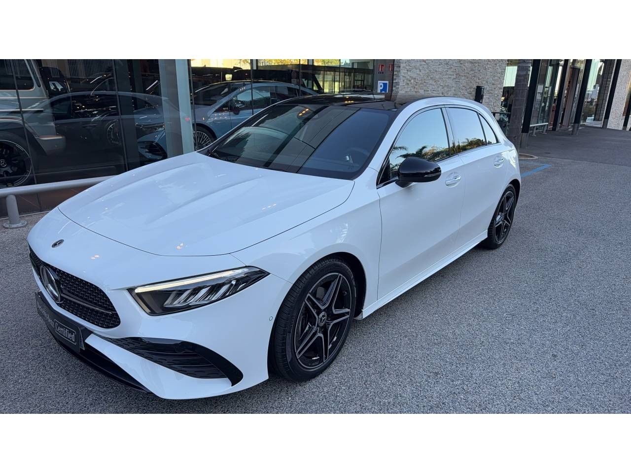 Photo du véhicule 1 / 17