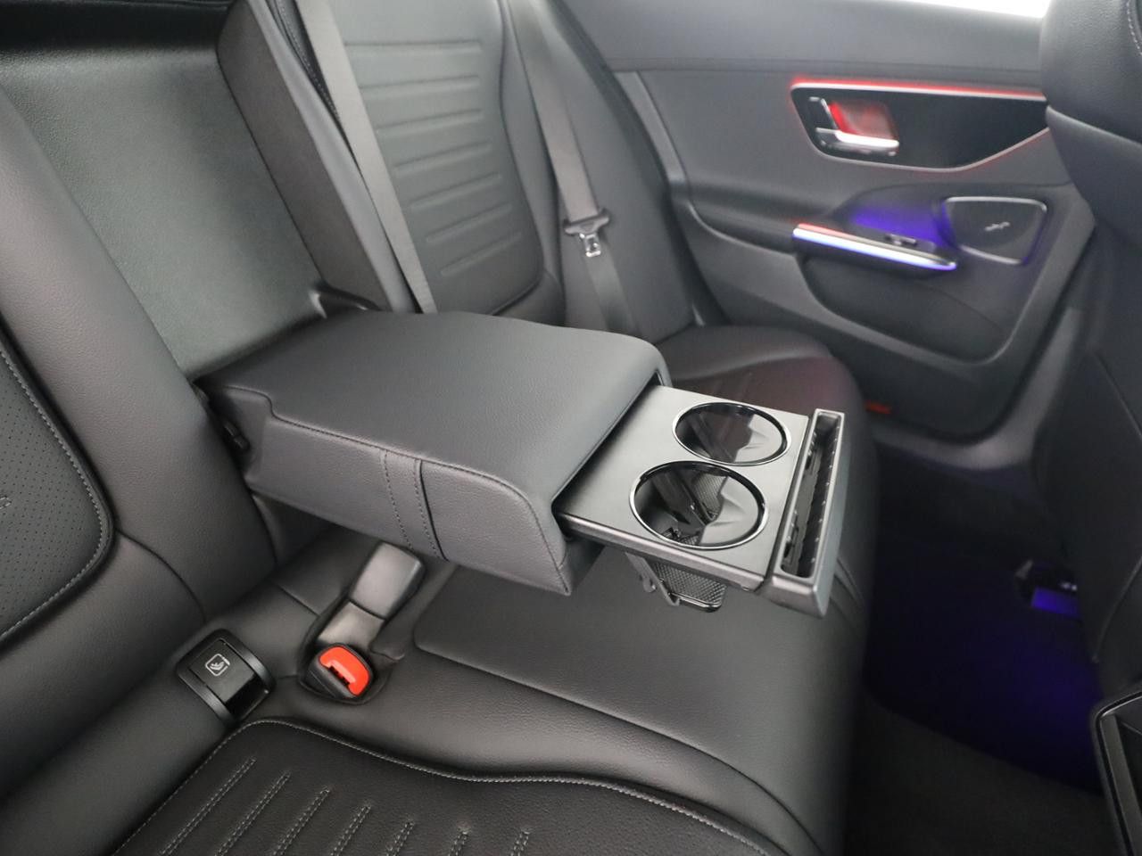 Mercedes-Benz C-Klasse – Bild 18