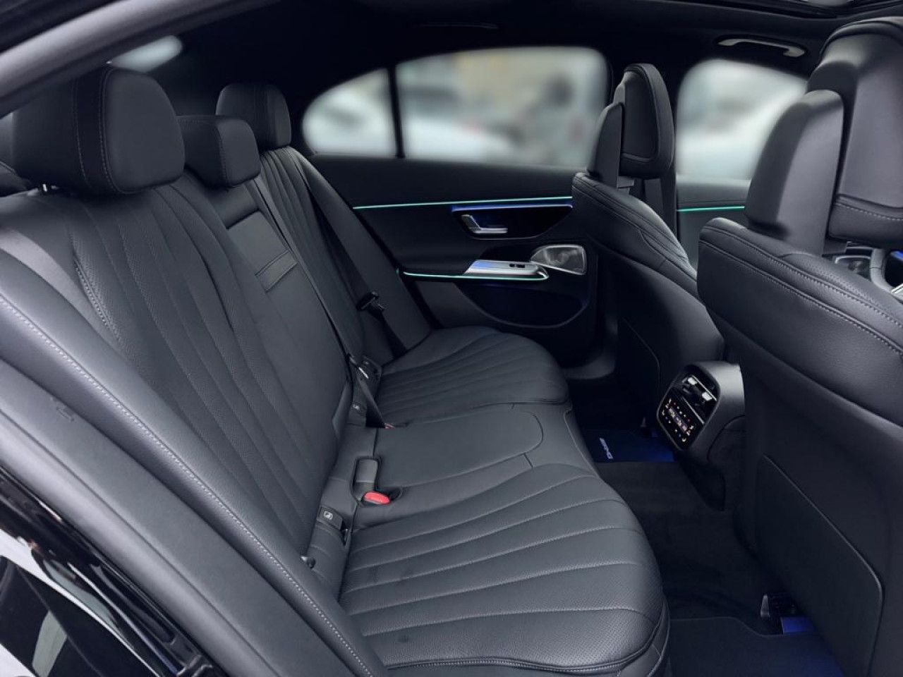Mercedes-Benz E-Klasse – Bild 12