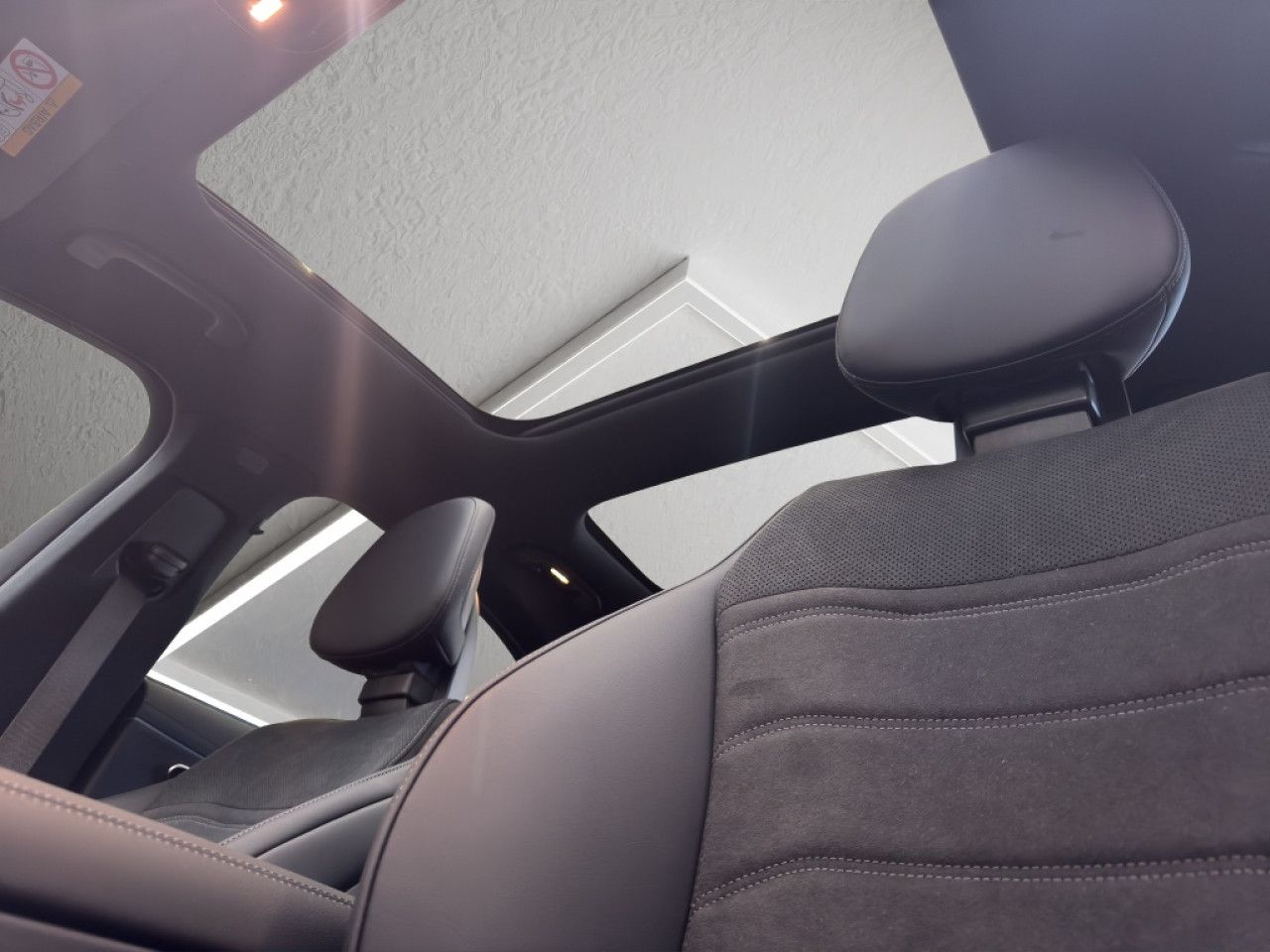 Mercedes-Benz E-Klasse – Bild 12
