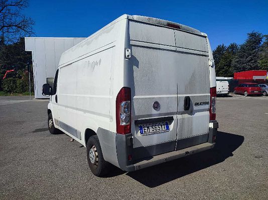 Vehicle image 3 / 10