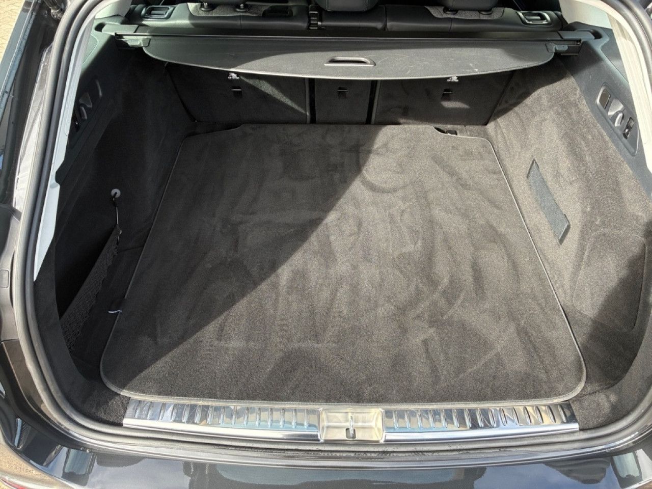 Mercedes-Benz E-Klasse – Bild 9