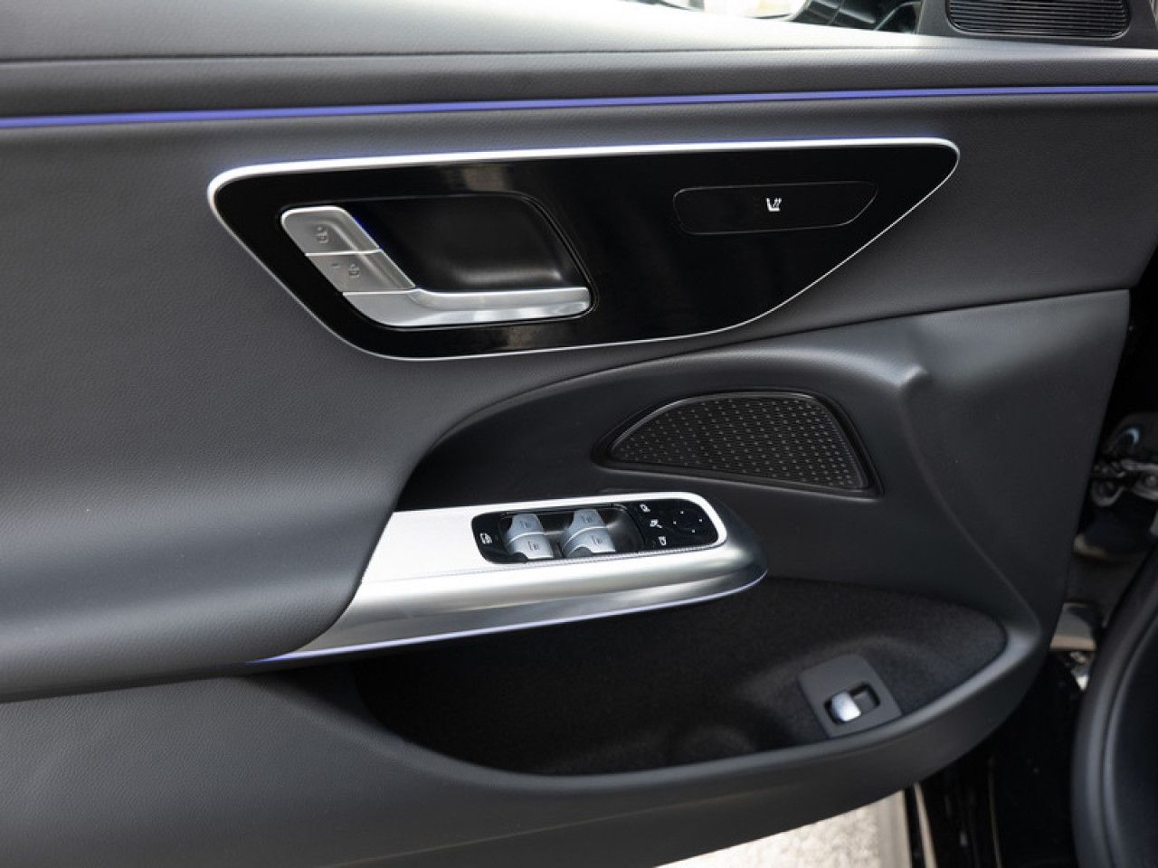 Mercedes-Benz E-Klasse – Bild 23