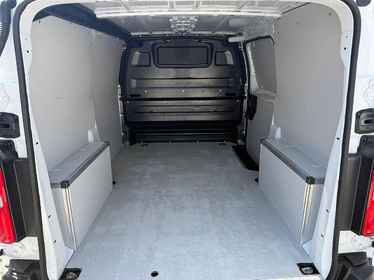 Vehicle image 14 / 14