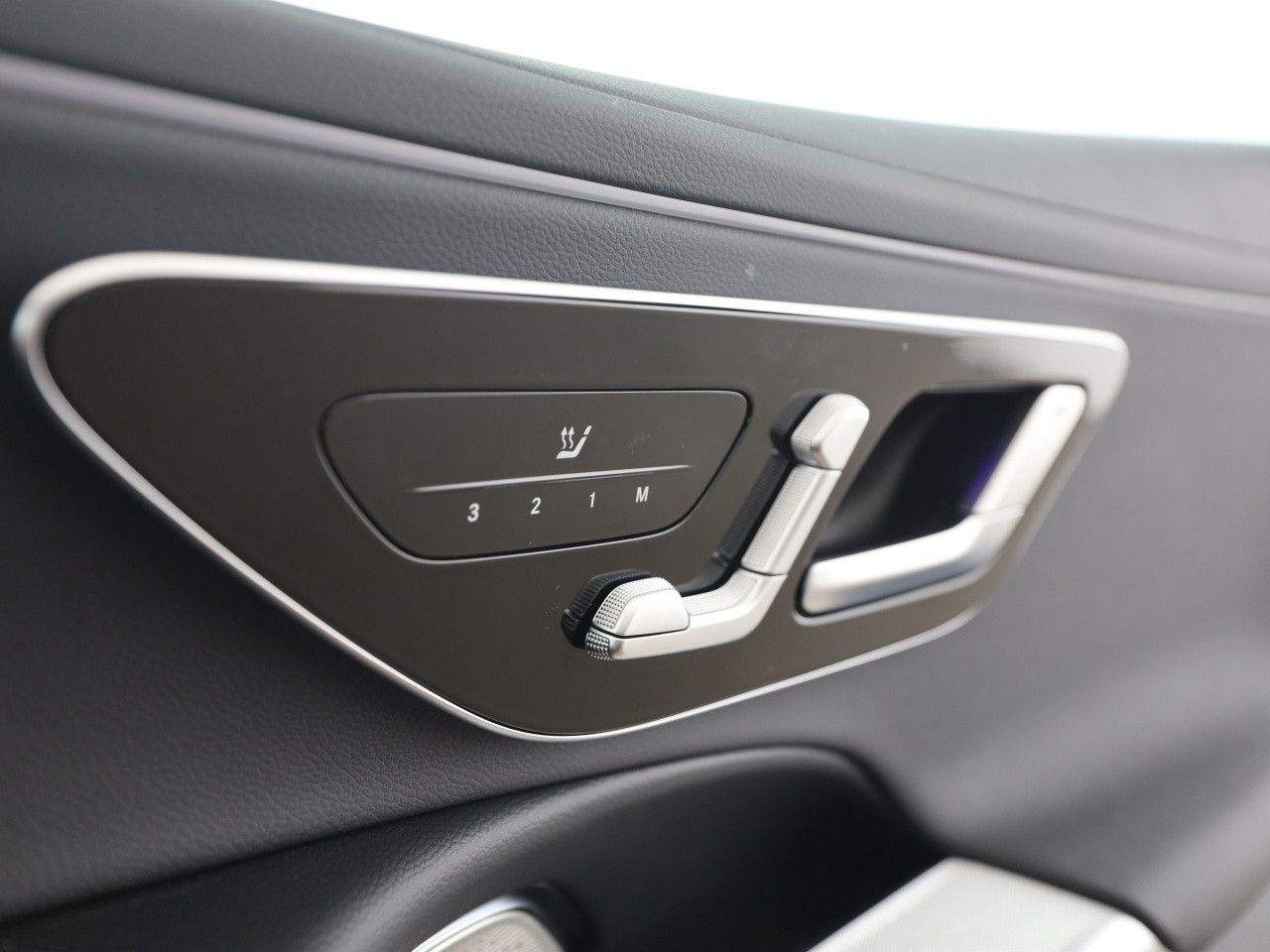 Mercedes-Benz E-Klasse – Bild 19