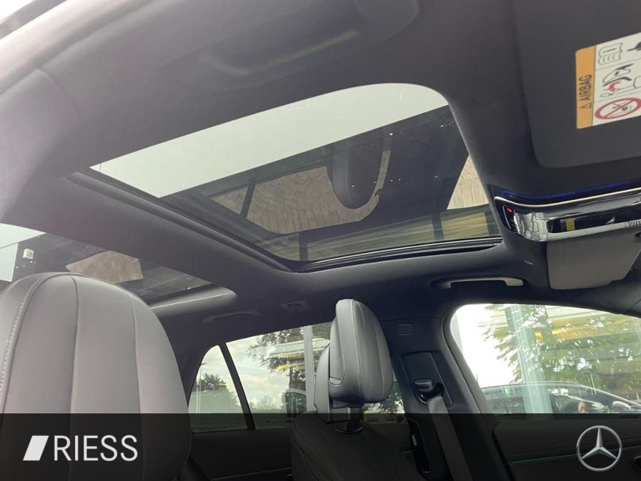 Mercedes-Benz E-Klasse – Bild 10
