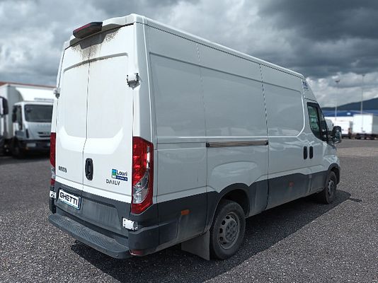 Immagine del veicolo 3 / 6