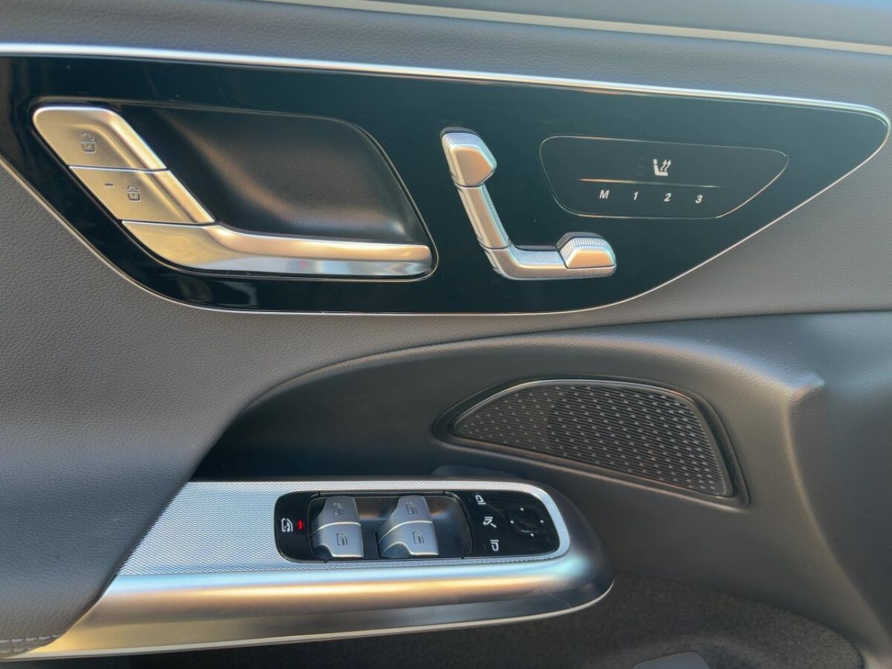 Mercedes-Benz E-Klasse – Bild 15