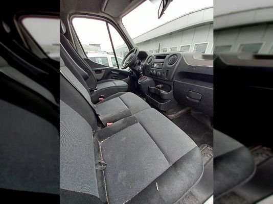 Vehicle image 4 / 4