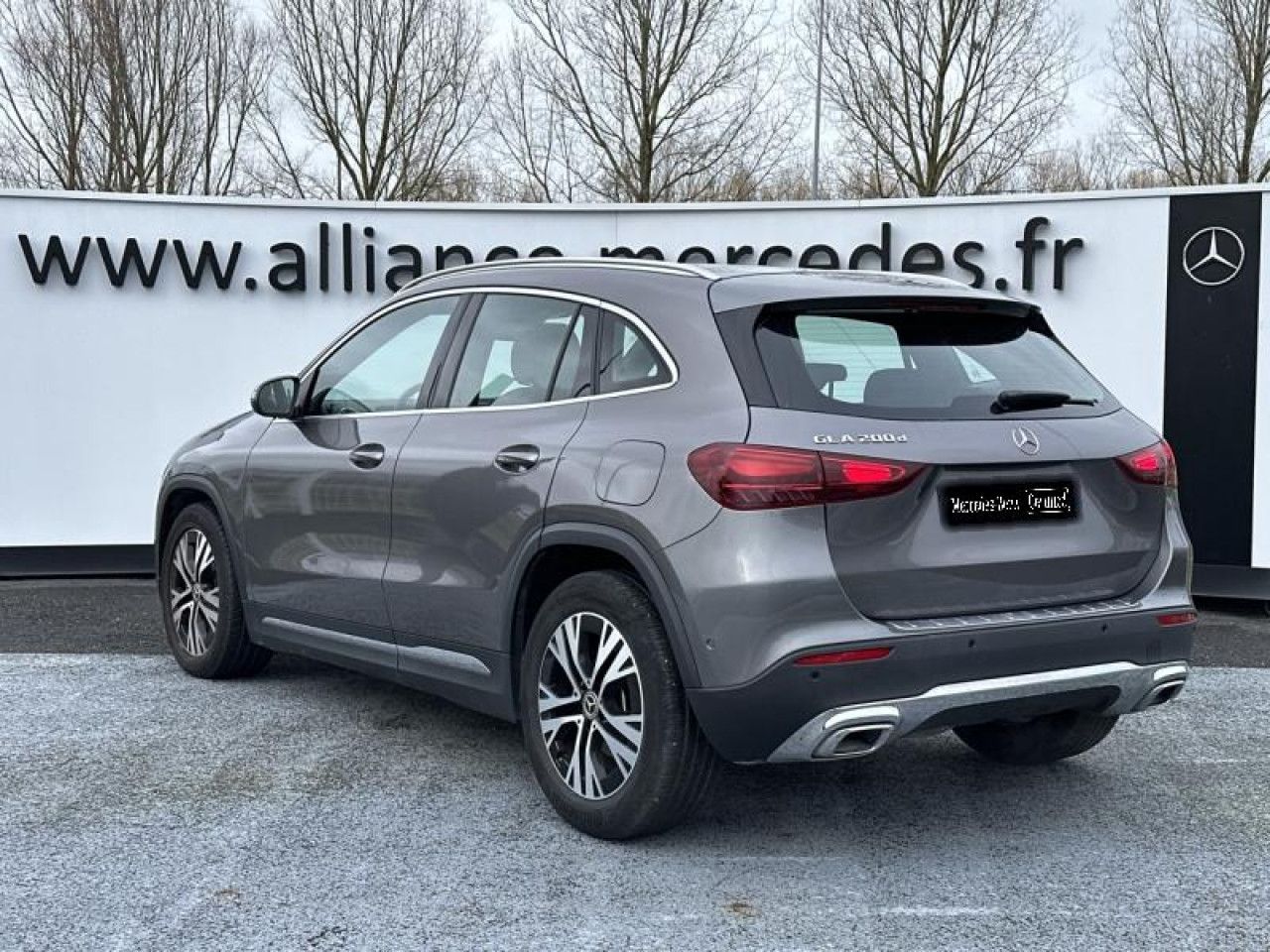 Photo du v&eacute;hicule 3 / 18