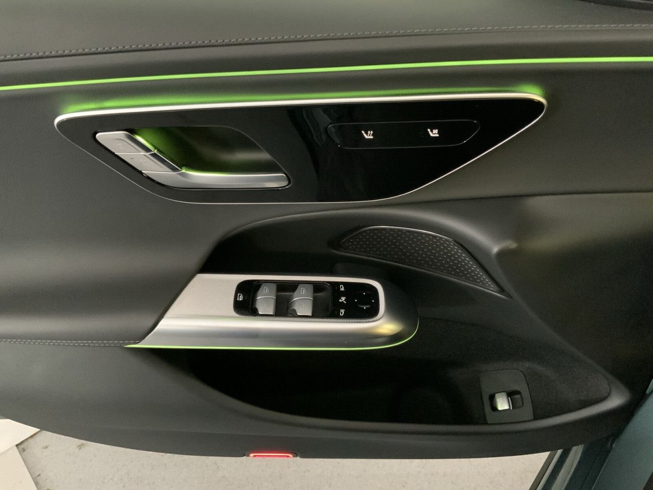 Mercedes-Benz E-Klasse – Bild 12