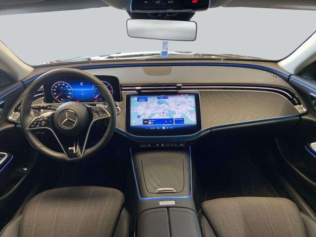 Mercedes-Benz E-Klasse – Bild 13
