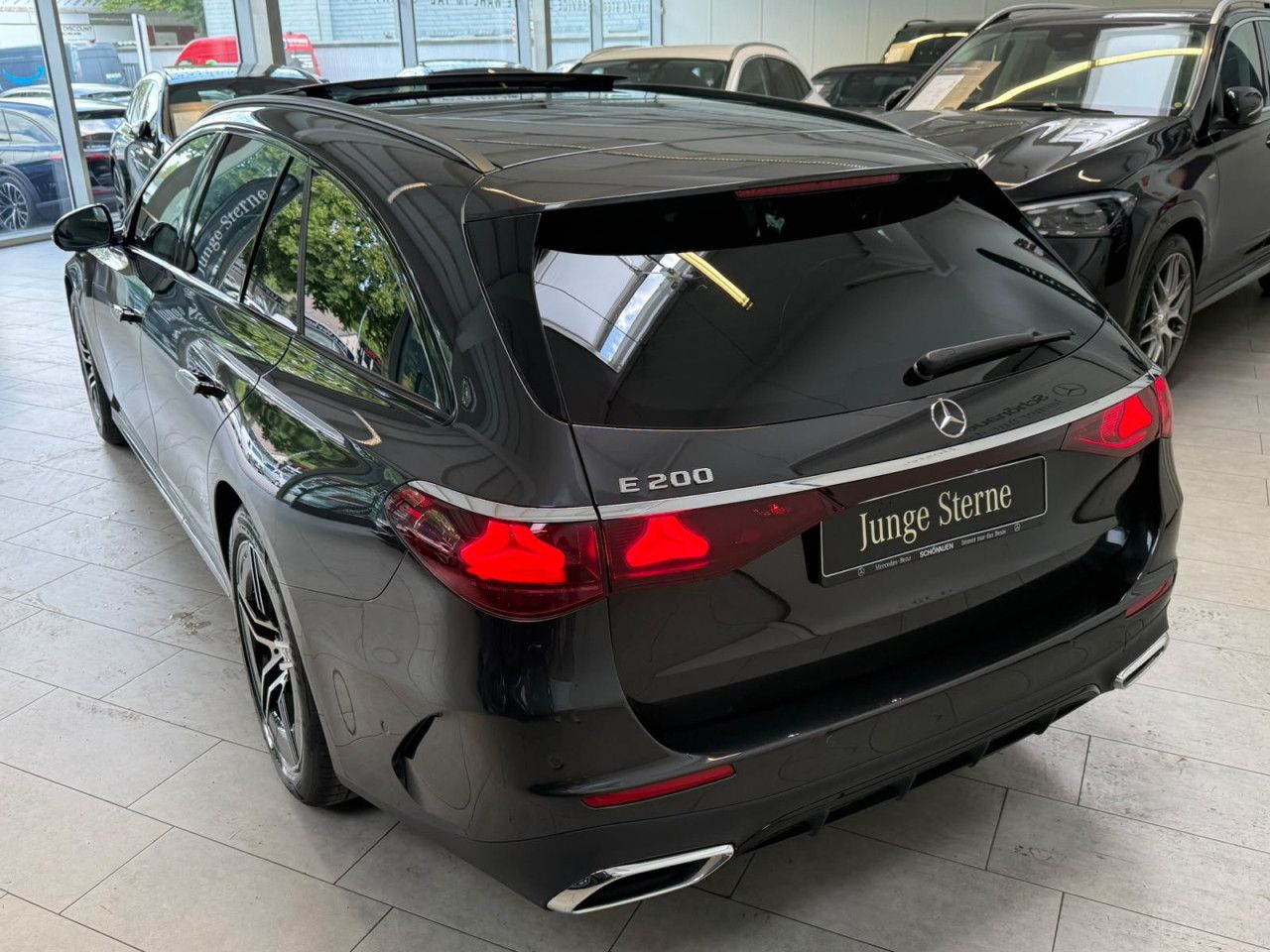 Mercedes-Benz E-Klasse – Bild 12