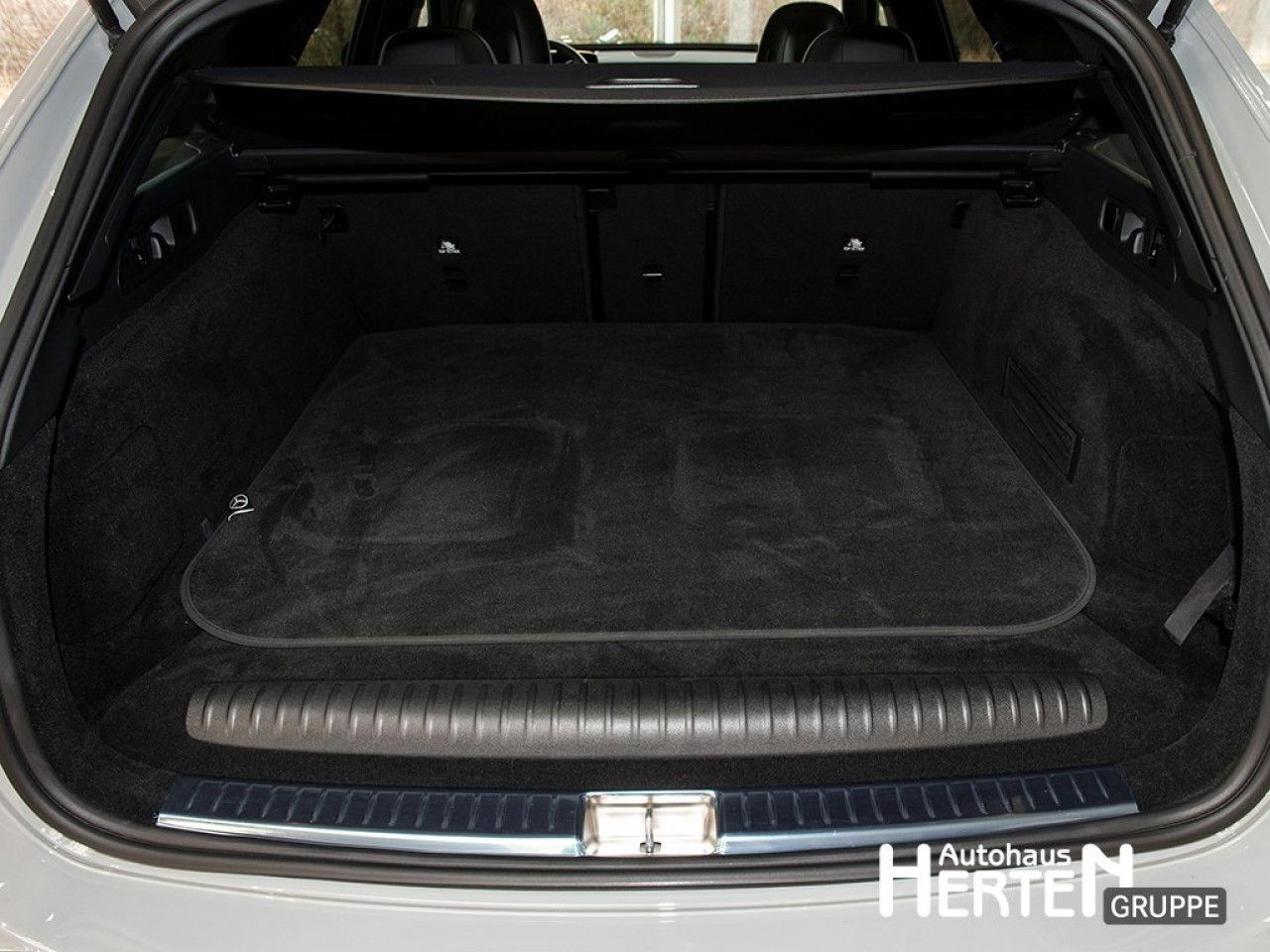 Mercedes-Benz E-Klasse – Bild 16