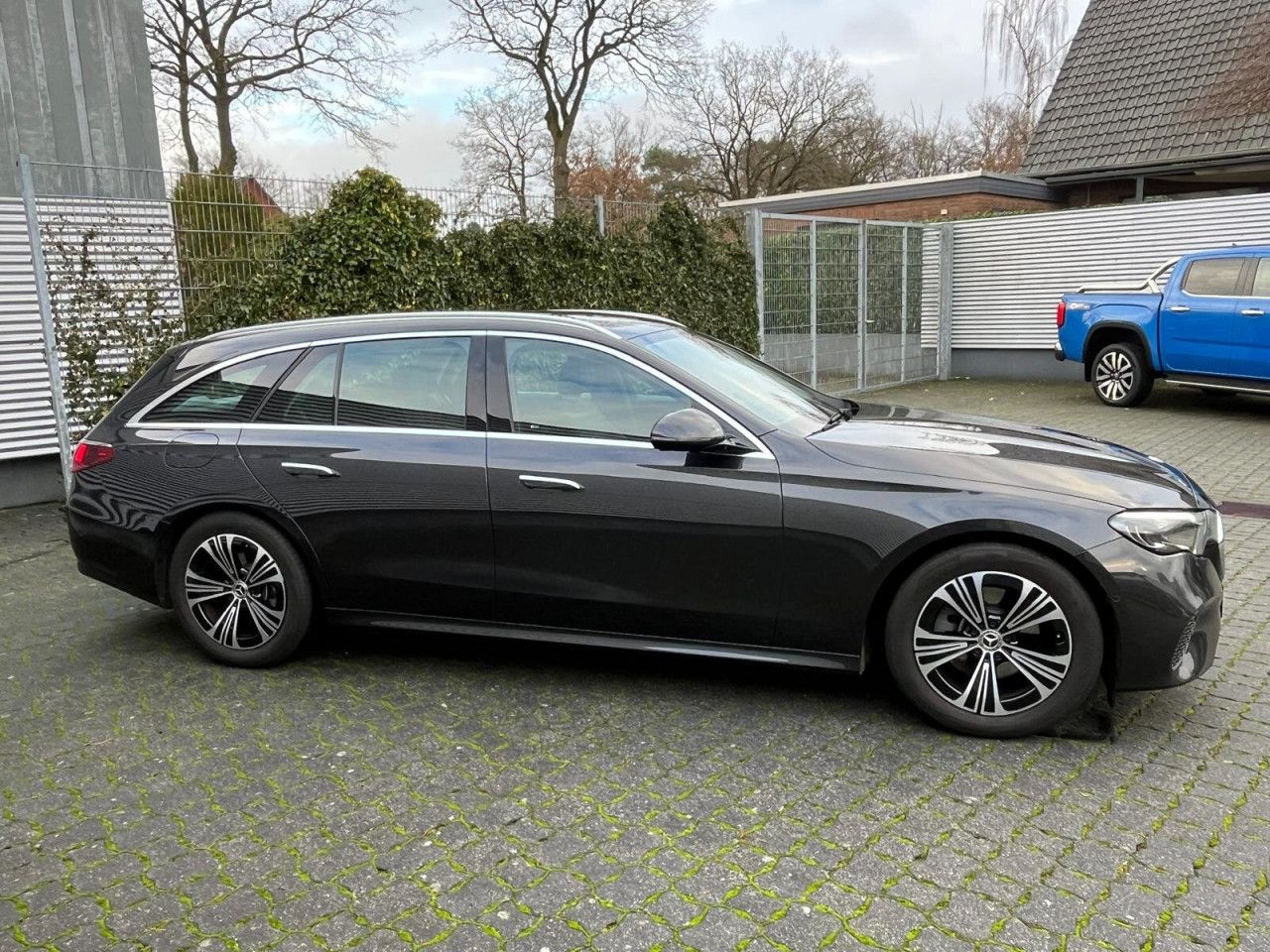 Mercedes-Benz E-Klasse – Bild 20