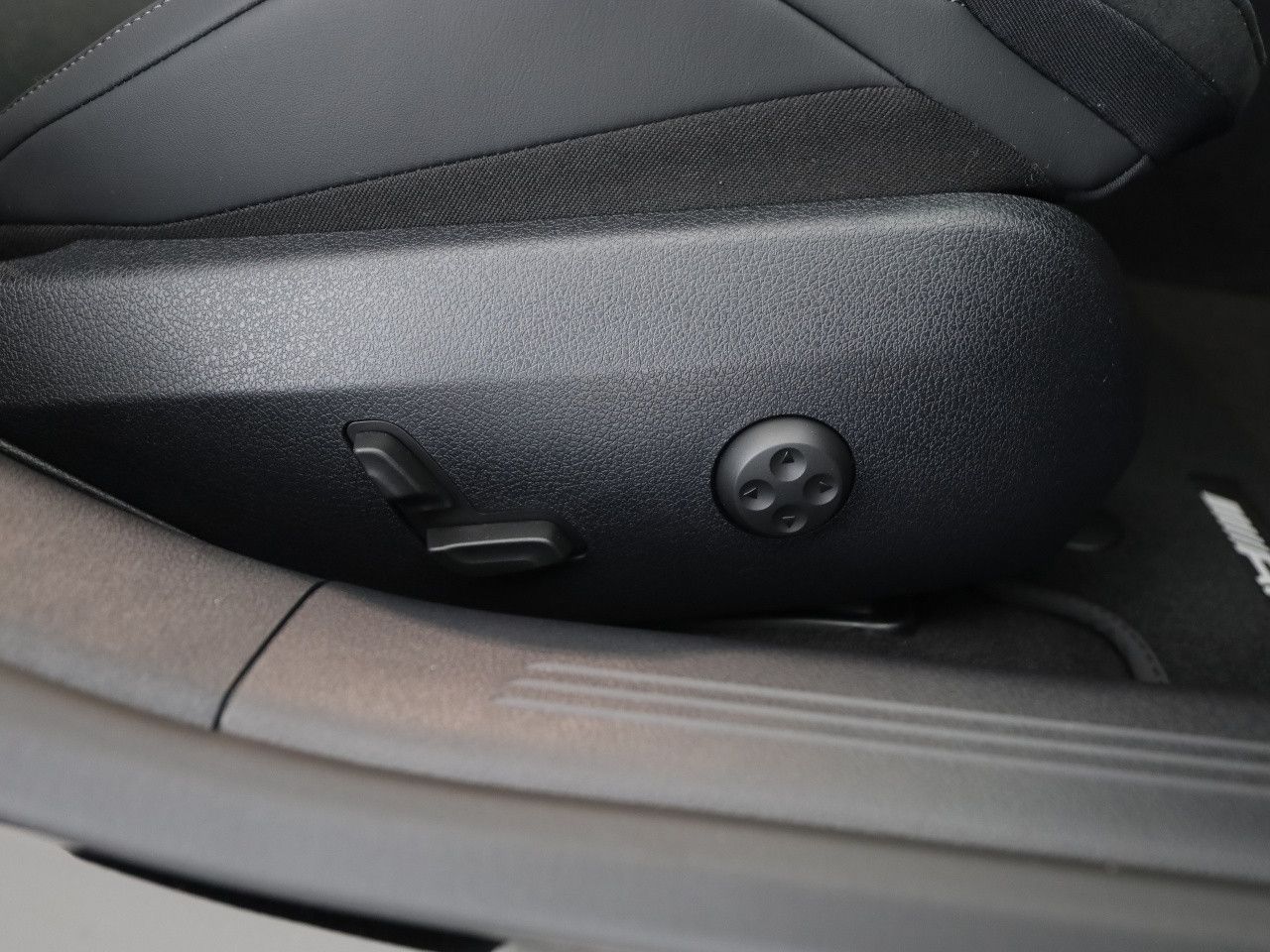 Mercedes-Benz E-Klasse – Bild 17