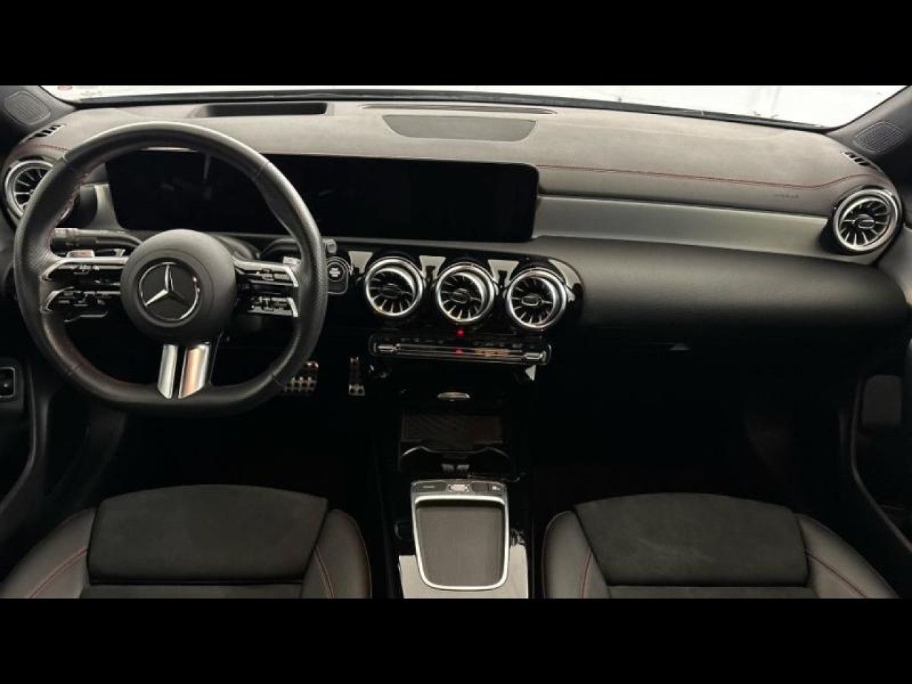 Photo du v&eacute;hicule 11 / 18