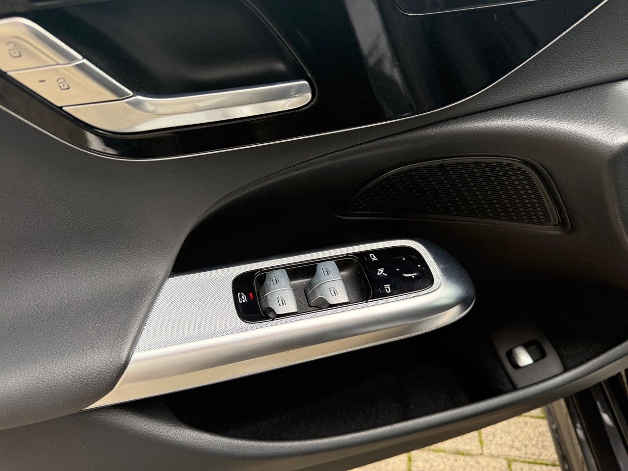 Mercedes-Benz E-Klasse – Bild 13