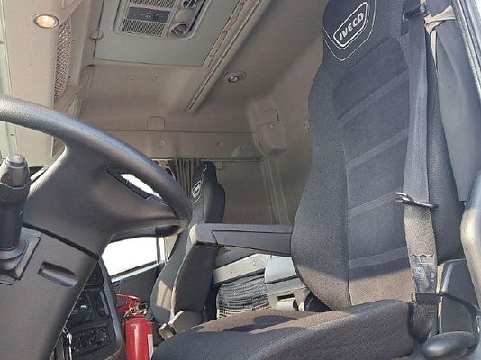 Vehicle image 18 / 22
