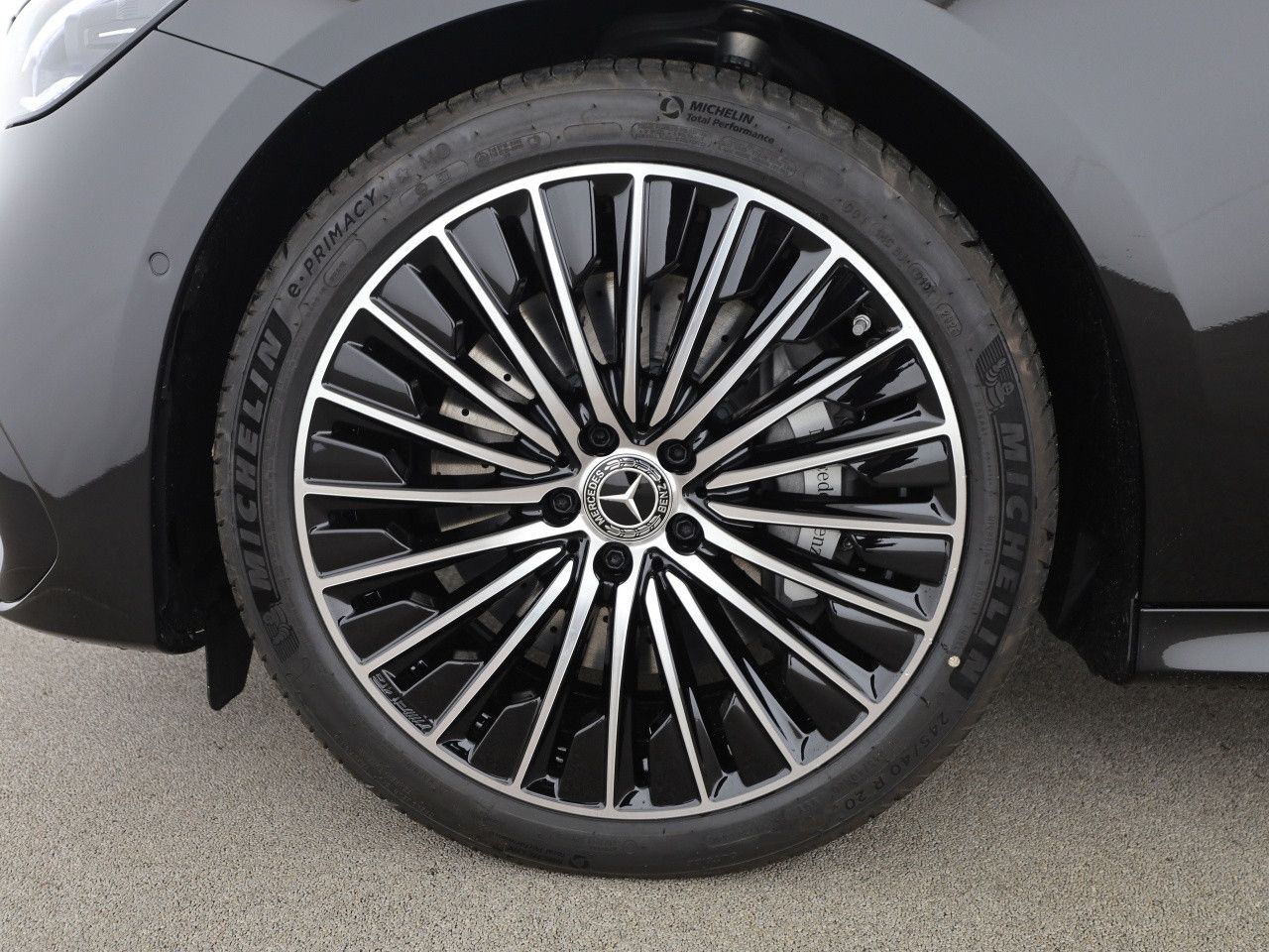 Mercedes-Benz E-Klasse – Bild 16
