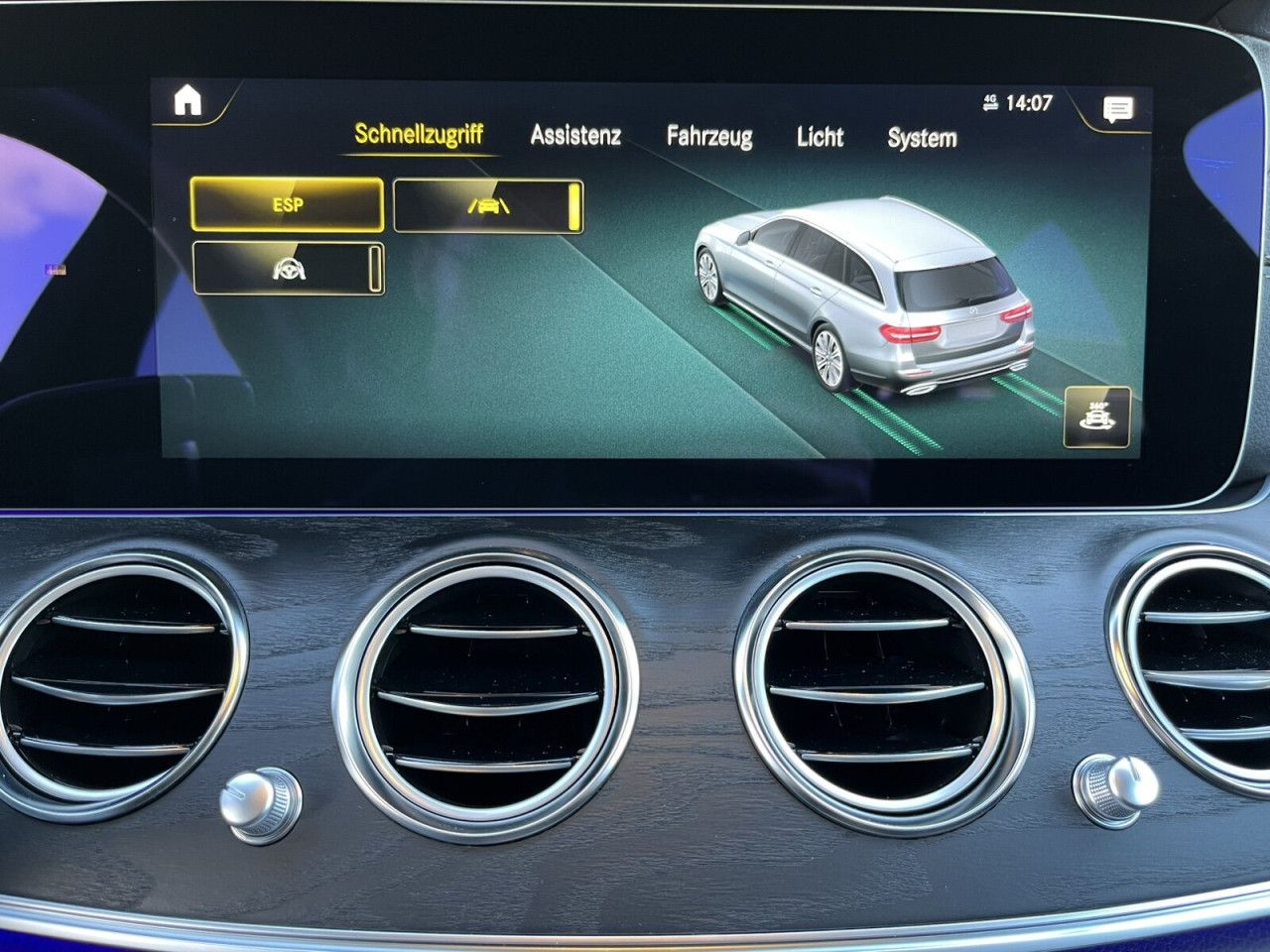 Mercedes-Benz E-Klasse – Bild 26