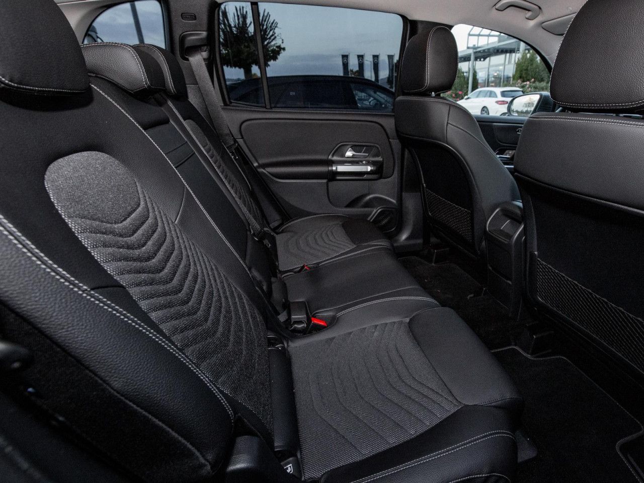 Mercedes-Benz GLB – Bild 12
