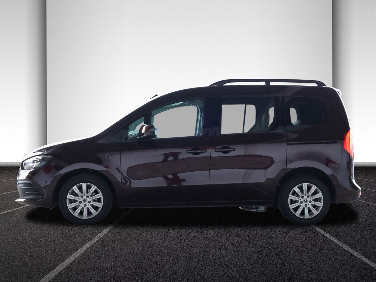 Photo 6 / 20