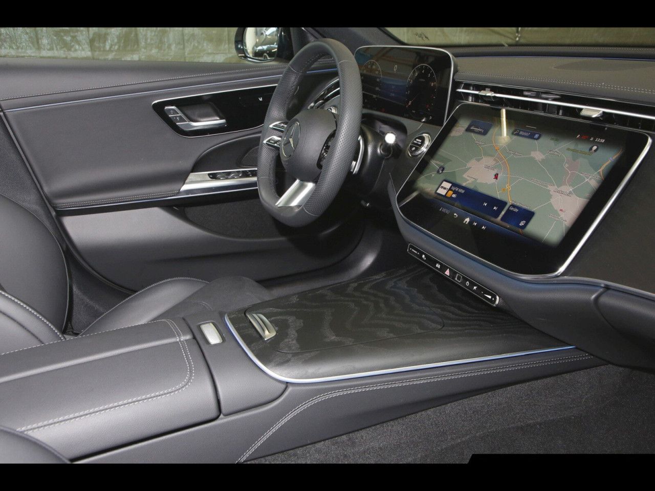 Mercedes-Benz E-Klasse – Bild 8
