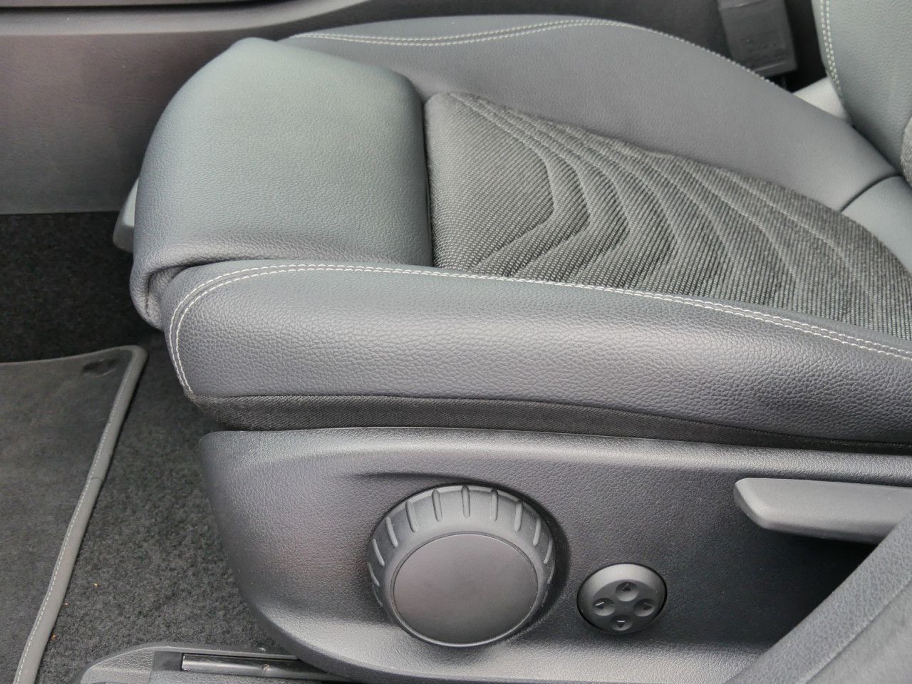 Fahrzeugbild 21 / 27