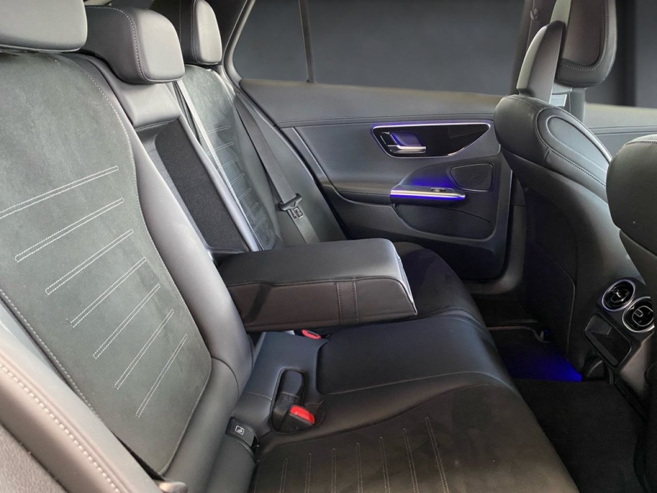 Mercedes-Benz C-Klasse – Bild 13