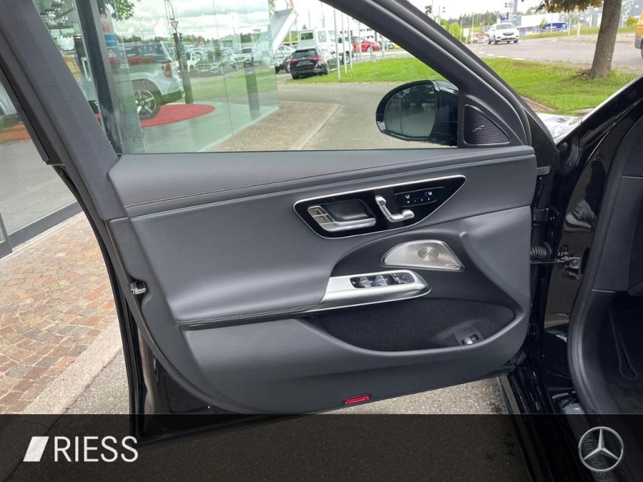 Mercedes-Benz E-Klasse – Bild 2