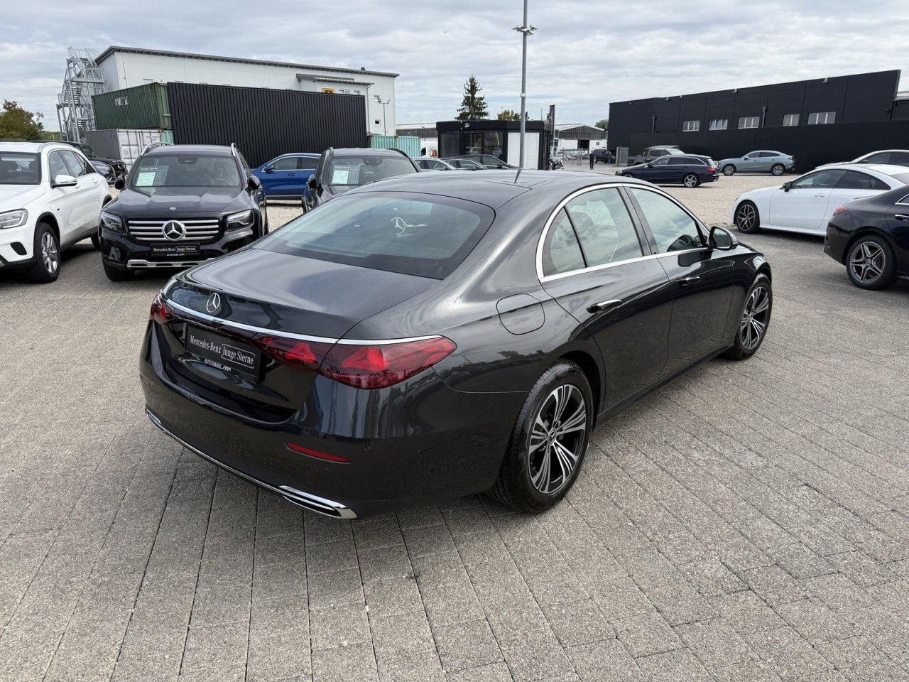 Mercedes-Benz E-Klasse – Bild 12