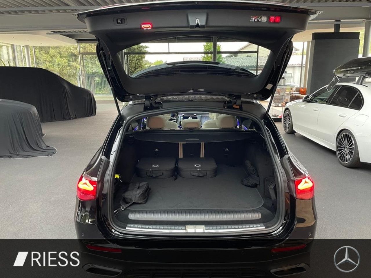 Mercedes-Benz E-Klasse – Bild 16