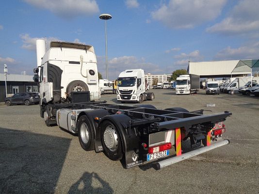 Vehicle image 6 / 20
