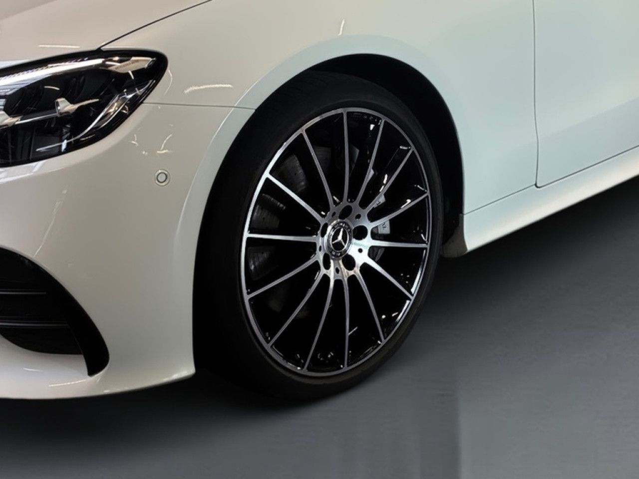 Mercedes-Benz E-Klasse – Bild 3